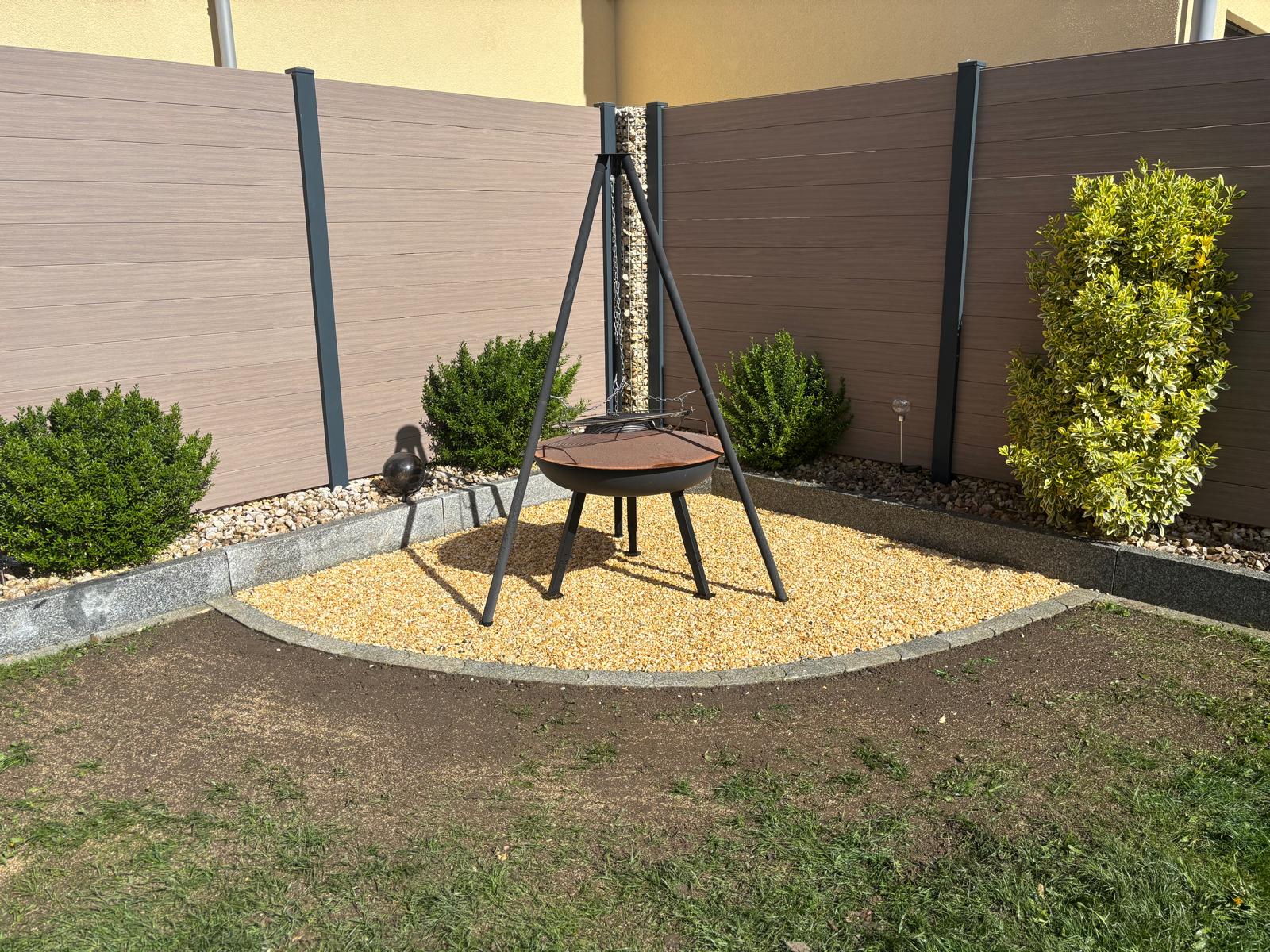 Fertige Rund-Feuerstelle